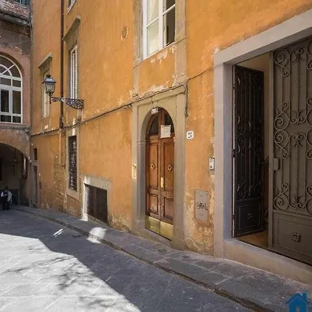 Rossini With Private Entrance Apartment Florence